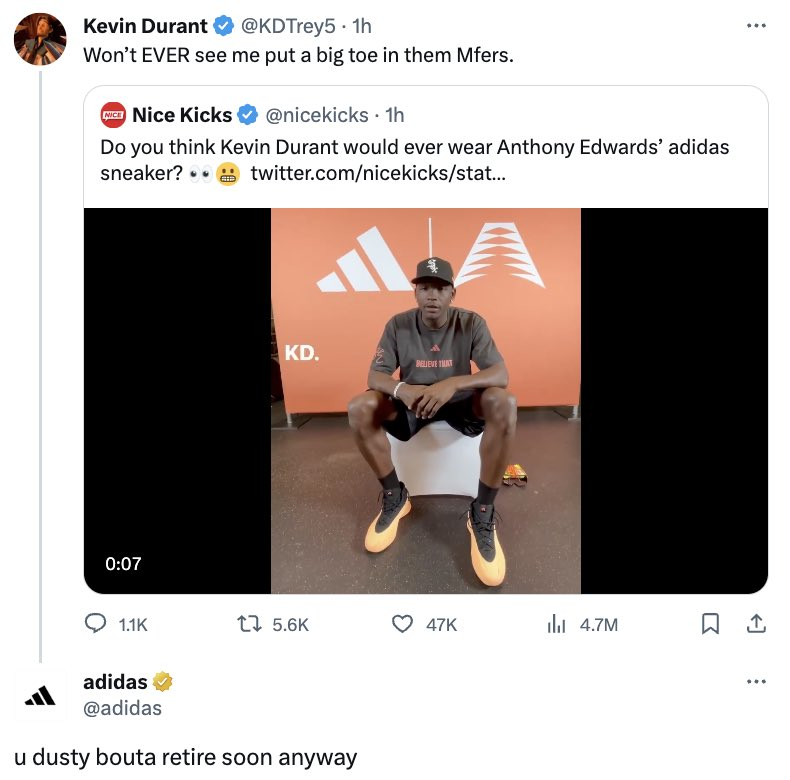 kevin durant toe on line