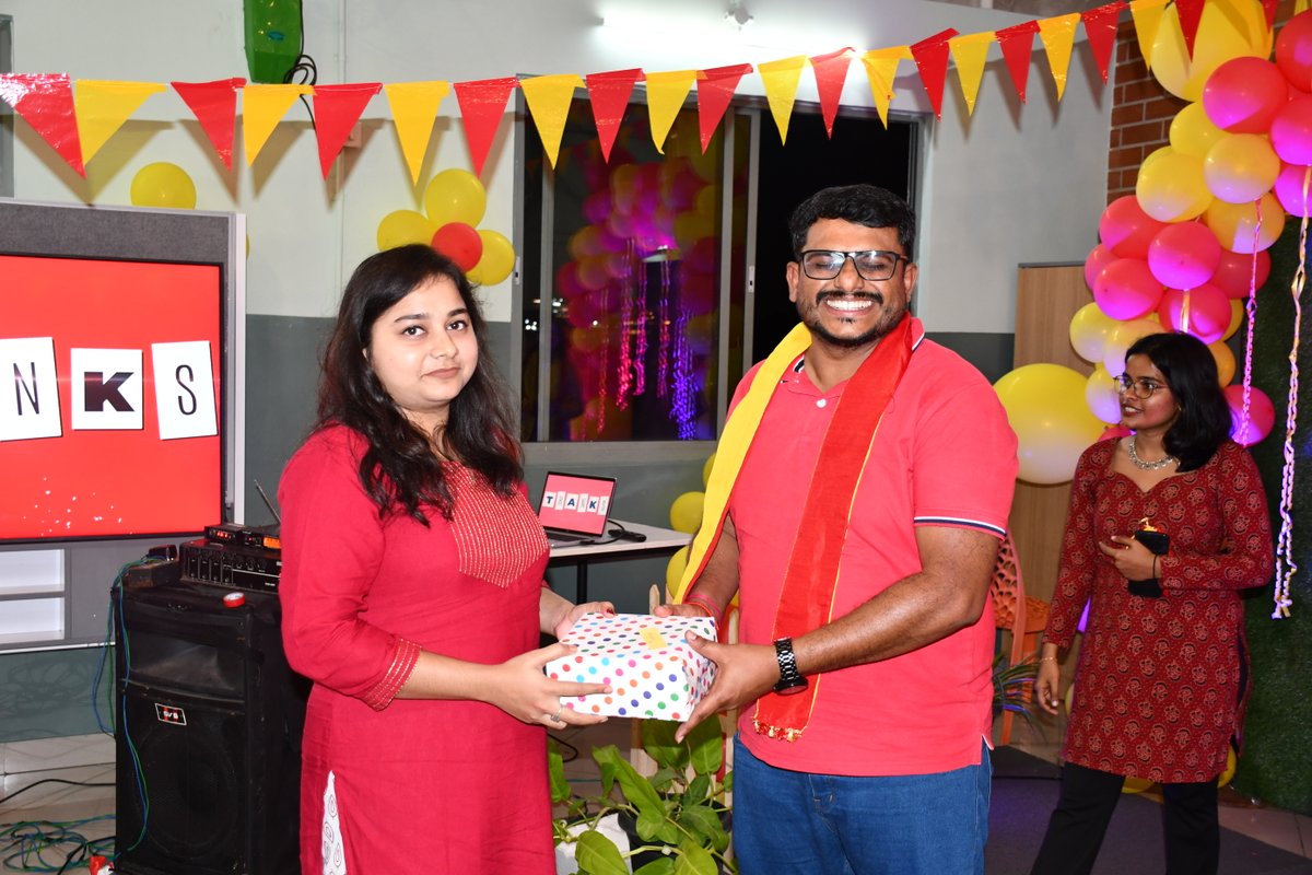 Horizontal Bangalore celebrated Kannada Rajyotsava this November, an annual celebration that marks the formation of the state of Karnataka in India.
 
The team honored the rich cultural heritage, language and traditions of Karnataka with decorations and engaging activities!