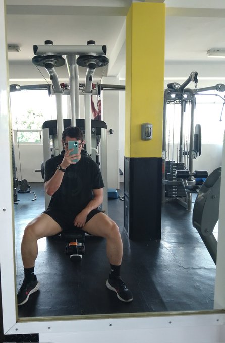 Se entren&oacute;   #FelizViernesATodos #gym https://t.co/sSNB040Gr6<a href="/tag/felizviernesatodos"class="tags">#FelizViernesATodos</a><a href="/tag/gym"class="tags">#gym</a>