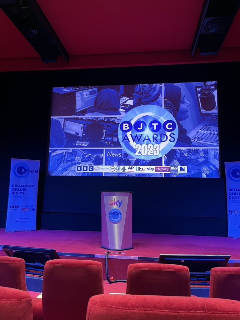 _SophieGreen28's tweet photo. I feel so proud and grateful to have won ‘Best Radio Feature’ at the BJTC Awards for my project ‘Inside the Paddock’.🎉 https://t.co/K5QJp8OCIT