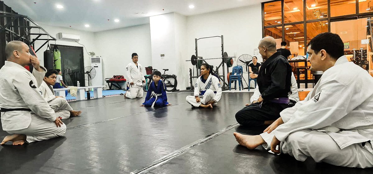 kuyamanzano's tweet photo. Size, age, genderโon these mats, we're all warriors of the same tribe! ๐ฅโจ Embracing the diversity that makes our BJJ family unstoppable. Together, we roll, learn, and grow. #BJJUnity #MatWarriors https://t.co/uukZvroHJj