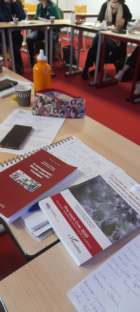 VeroniqueMarzin's tweet photo. Formation à destination des enseignantes UPE2A et UPS du Finistère.
Merci à Rachel Harent pour la qualité de son intervention sur le coenseignement. 
#CASNAV #UPE2A #UPS #EANA #EFIV https://t.co/tzx2T482AH