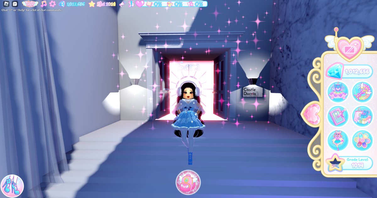 serabisou's tweet photo. The cutest thing in the @RoyaleHighValks update: The skin and hair color of the fairy on the loading screen changes based on what you have equipped! A small thing but I love it! 

#glitterfrost https://t.co/w66pj7lgjb