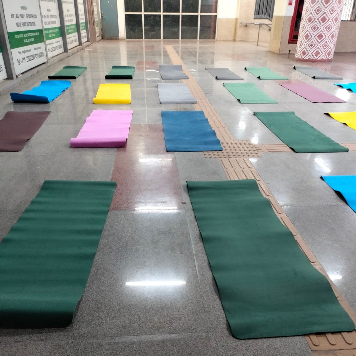 dryogiravi007's tweet photo. According to the National Institutes of Health, scientific evidence shows that yoga supports stress management, mental health, mindfulness, healthy eating, weight loss and quality sleep. https://t.co/af4CfYqs1f