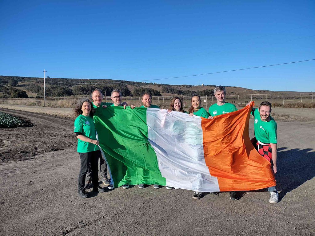 Some of the team ready to watch the launch in California! 🚀

#EIRSAT1 #irelandsfirstsatellite #flyyoursatellite #launchday