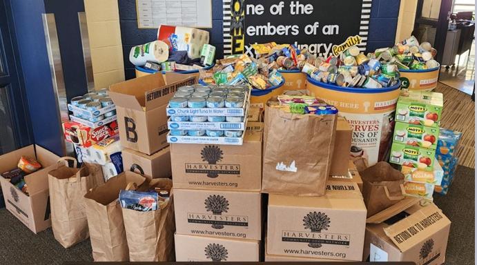 ParkHillSchools's tweet photo. Students and staff at @GradenHornets hosted a @HarvestersORG Food Drive recently and collected more than 3,000 items including food staples, household essentials, and personal hygiene products. The Hornets have done this for six years. #ParkHillCares https://t.co/qD70r4uyok
