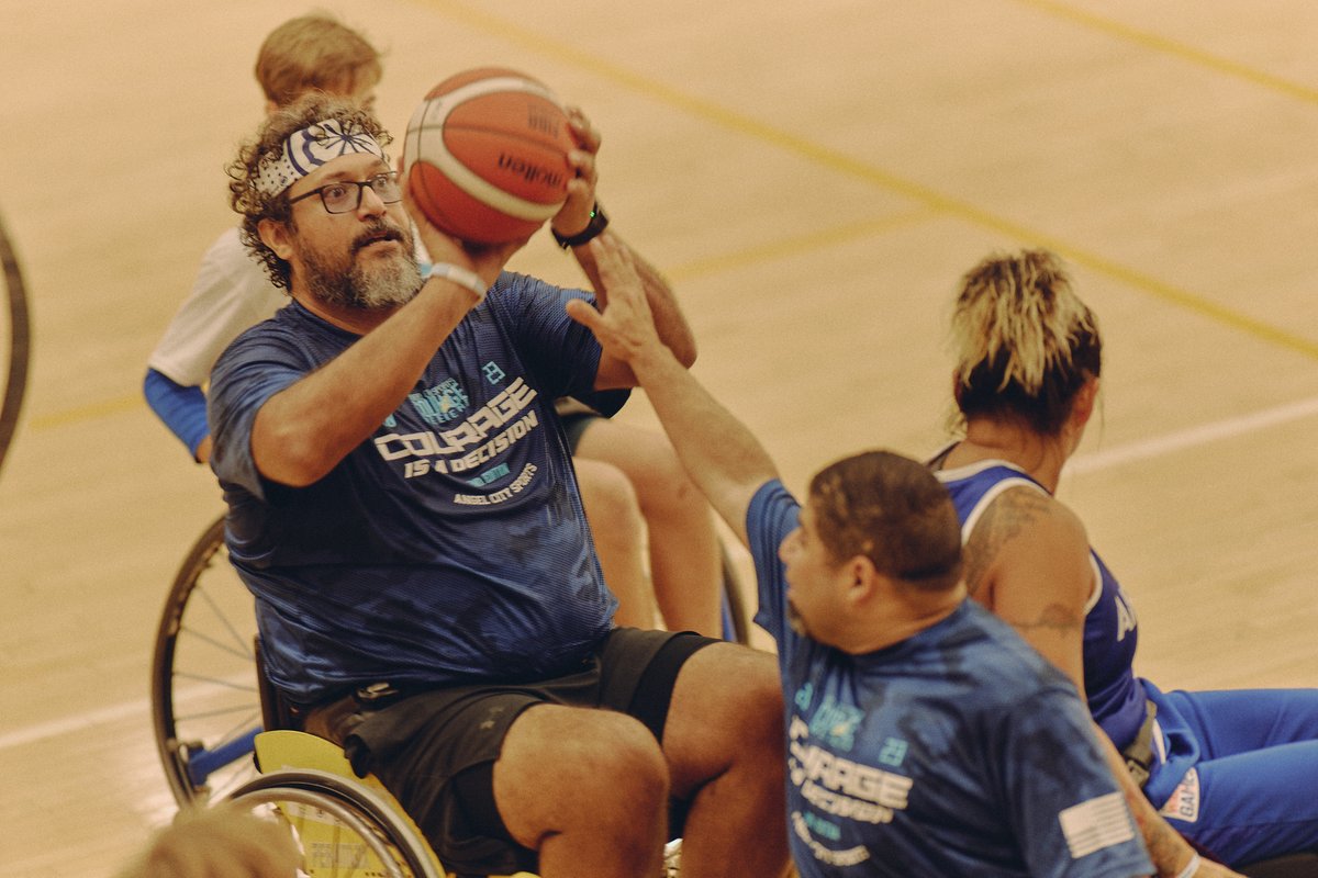 Don't miss wheelchair basketball this Saturday on December 2nd, from 4:00-5:30pm. 🏀 🏀 🏀 angelcitysports.org/calendarofeven…