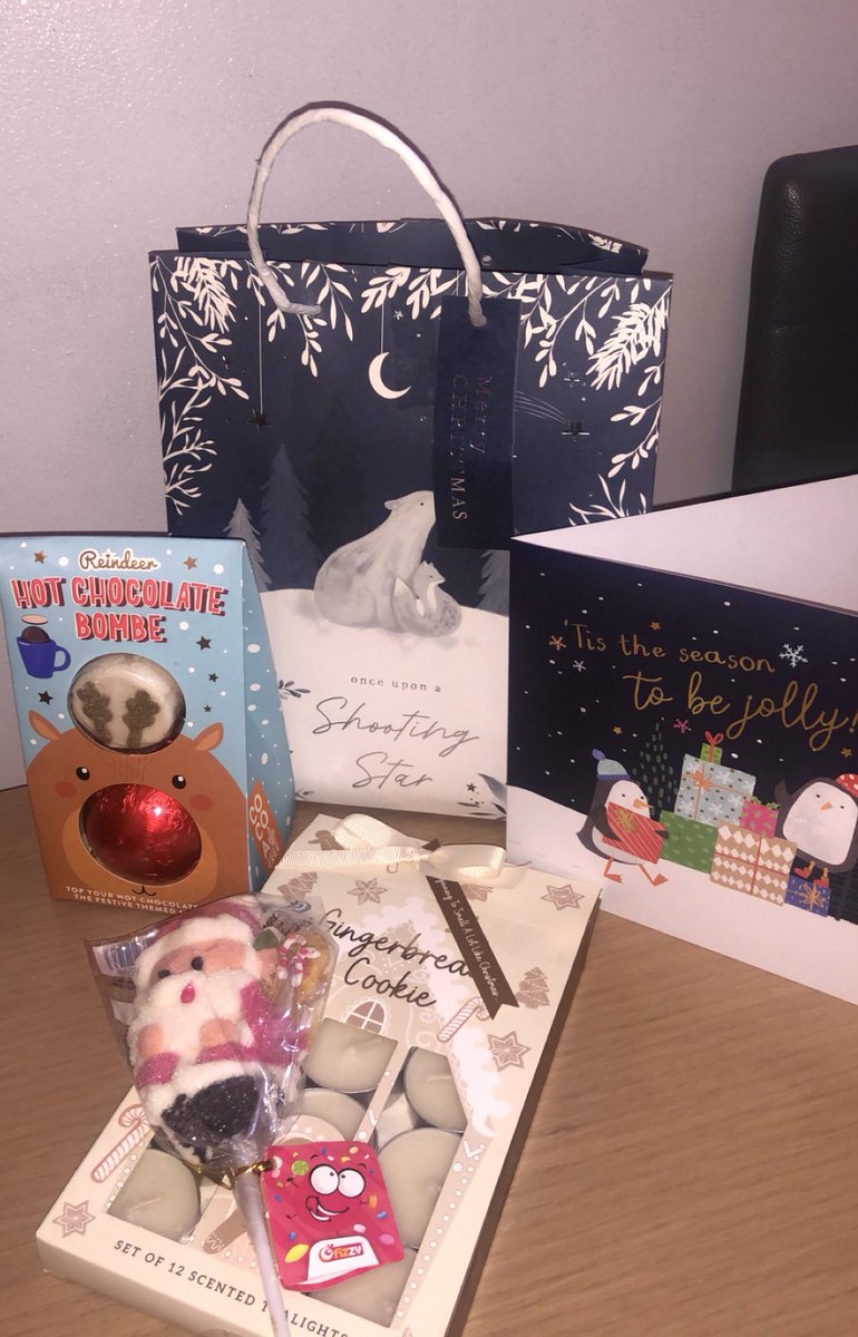 Happy retirement @EAGLTY 🎉 lovely meal with the team to celebrate after an away week! Very glad you are returning ☺️ and thank you @SnapeCarol for the lovely Christmas gifts for the team 💕🎄 @SarahR_1985 @hashtag_natalie @Pamthepef