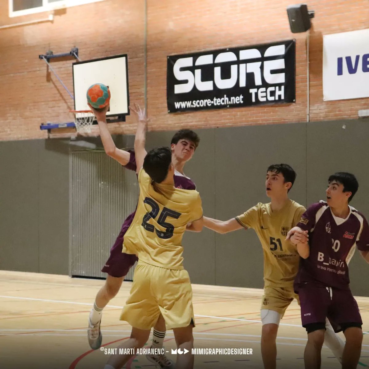 SAdrianenc's tweet photo. 💜MOLTS ÀNIMS MARTÍ 💜
Des del club volem enviar molta força al nostre jugador de l'equip Cadet A, Martí Esteve, ja que fa uns dies es va lesionar jugant en un partit. Molts ànims Martí, estem amb tu lila!!! 💪💜 
.
#OrgullLila 
#CadetA💜
#sadrianenc https://t.co/UXhIwmWQ4Z