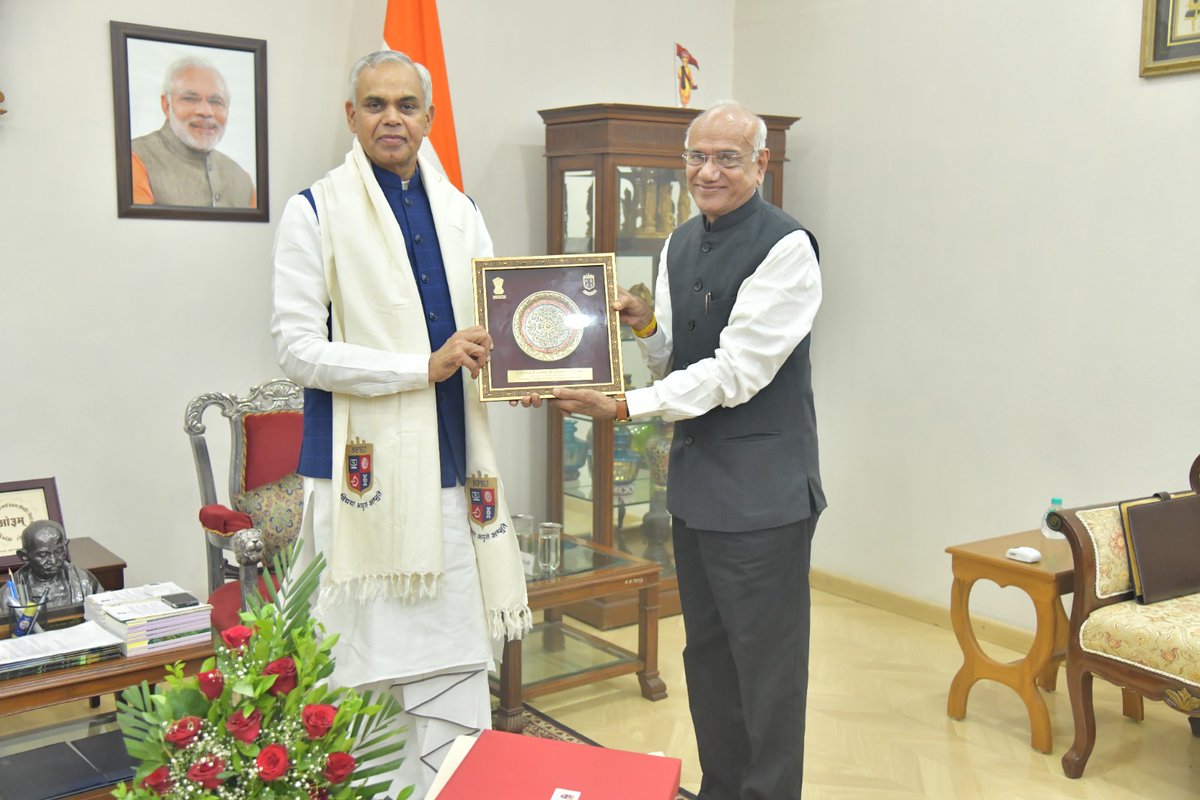 NFSU_Official's tweet photo. Dr J.M. Vyas, VC-NFSU made a courtesy call to Hon'ble Governor of Gujarat, Shri Acharya Devvrat Ji on 01 Dec'23. Dr Vyas briefed about academics, research, training &amp; crime investigation, and presented role of NFSU in nation building as also in capacity building across the world. https://t.co/lqhupQWZ2P