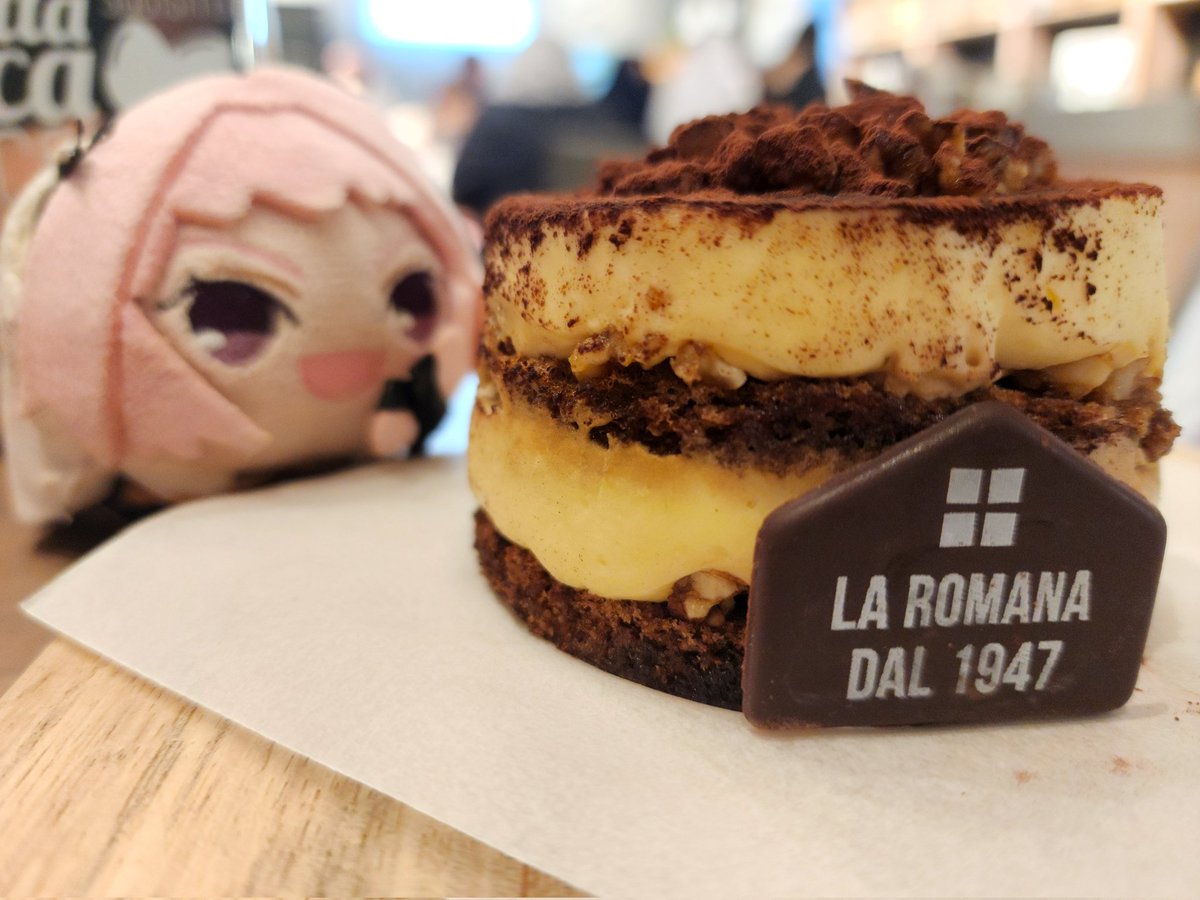 astolfobean's tweet photo. ☕️🍰🇮🇹😋 https://t.co/7Esb9xubTu