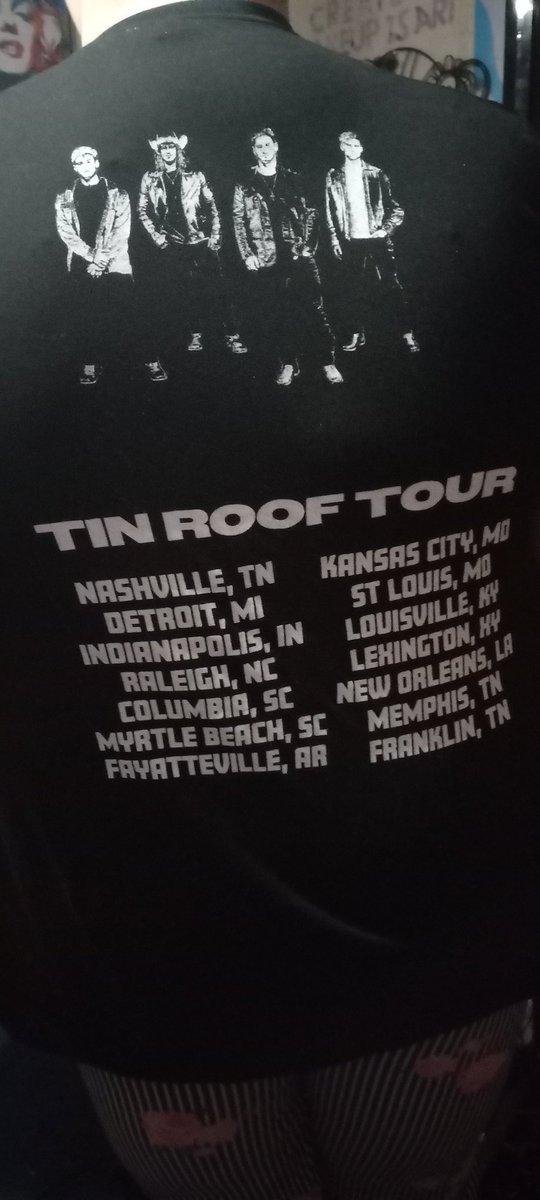 OTOisALight's tweet photo. @andrewbloomexp @jon_klaasen @otoofficial @LexTinRoof @dawsonthuckabee @Samueldjenkins 🖤🤍💜💗#OnTheOuside #TinRoof #Ousiders https://t.co/gMsBv4XbqR