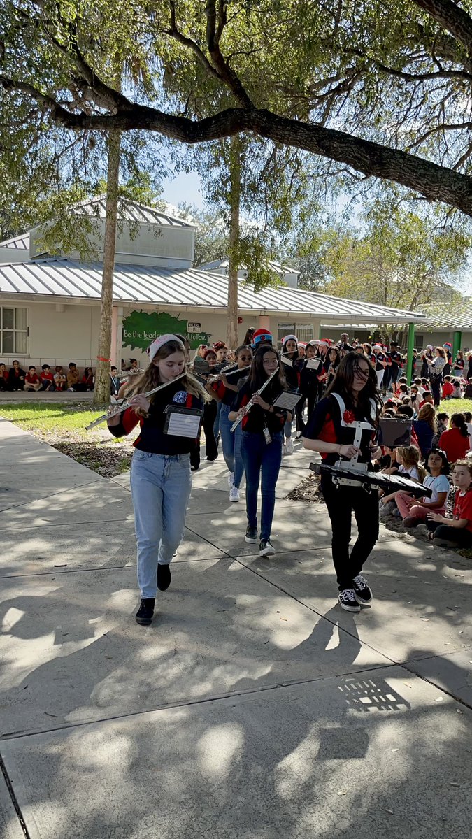 Thank you, @raiderprincipal, the annual RMS Marching Band holiday visit was another amazing experience for our students! @DrFlem71 @DirMWS @BCPSNorthRegion