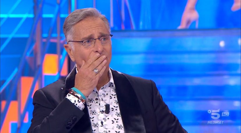soansiosaa's tweet photo. grazie Paolo Bonolis per rappresentarmi così tanto ogni volta

 #CiaoDarwin https://t.co/WyV05PRyM0