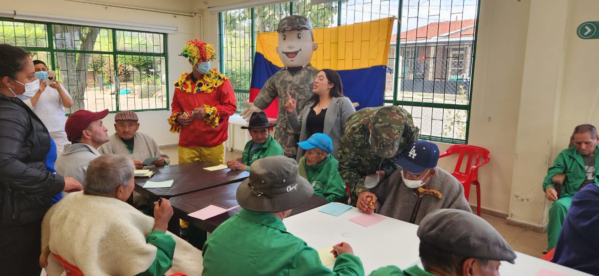 El Batallón de Alta Montaña N° 2 de la #PrimeraBrigada brindó apoyo con herramientas de acción integral al Centro de Bienestar para el Adulto Mayor en La Uvita, #Boyacá. Una jornada que contribuye a mejorar la calidad de vida de la población.
#SiempreATuLado 🤝✨