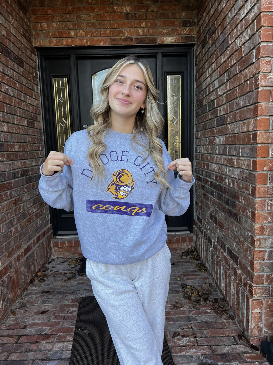 GoConqsWGolf's tweet photo. Let’s all welcome Tilly Jones to the Class of 2024! Tilly comes to us from Wichita, and is the granddaughter of @golfcoachesassn HOF inductee Grier Jones! #GoConqs #KansasKids https://t.co/d0mYrClmqX