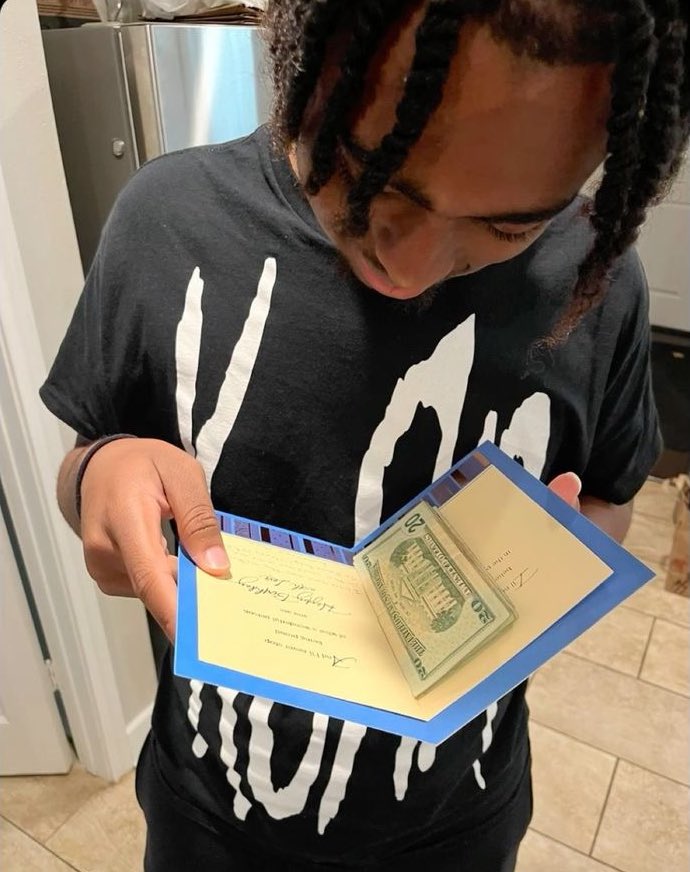 me acting like I don’t see money in my birthday card