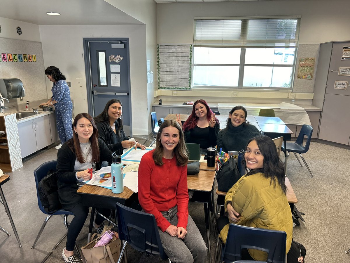 Arbolita VAPA Academy Bees tweet media