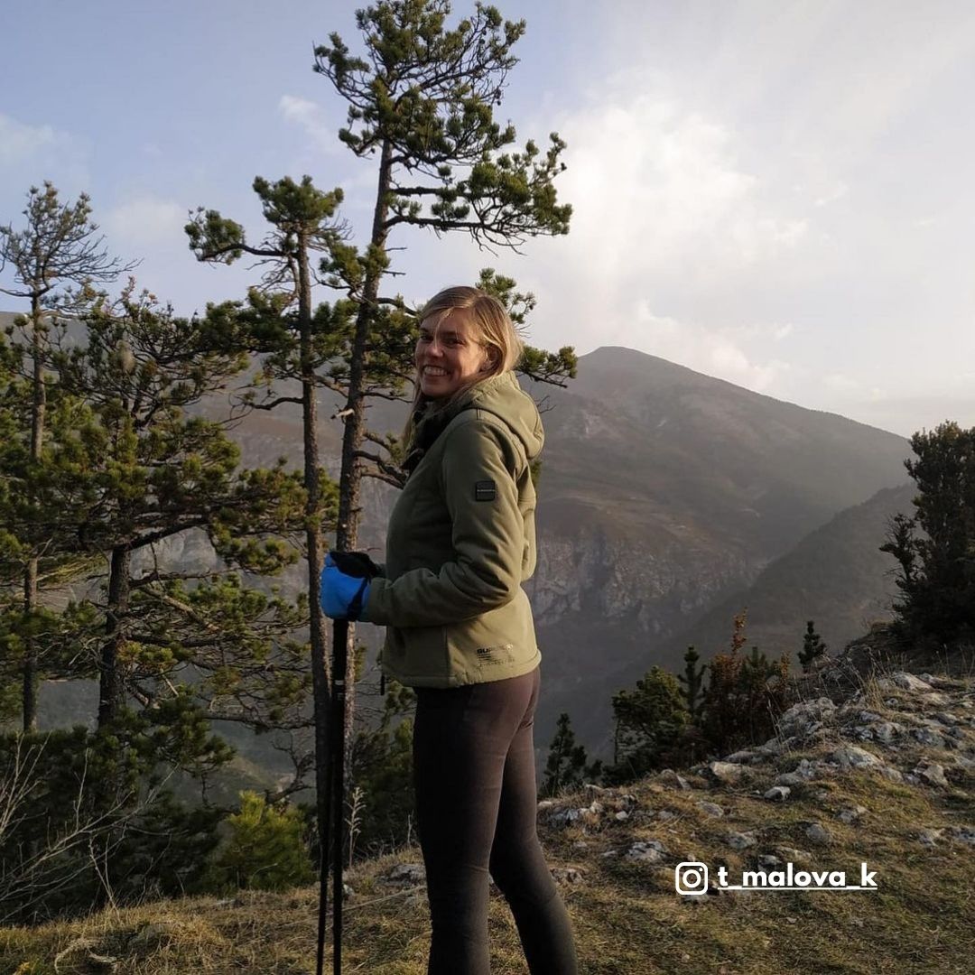 One of the most awe-inspiring landscapes in the Pyrenees: the Circ de Colomèrs. 🏔🥰

🥾 Hiking along its trails is one of the best ways to discover this natural wonder's lakes, glaciers, streams, bridges and rocky formations of all sorts. ✨

#InLOVEwithCatalonia ❤️
<a href="/Val_dAran/">Val d'Aran</a>