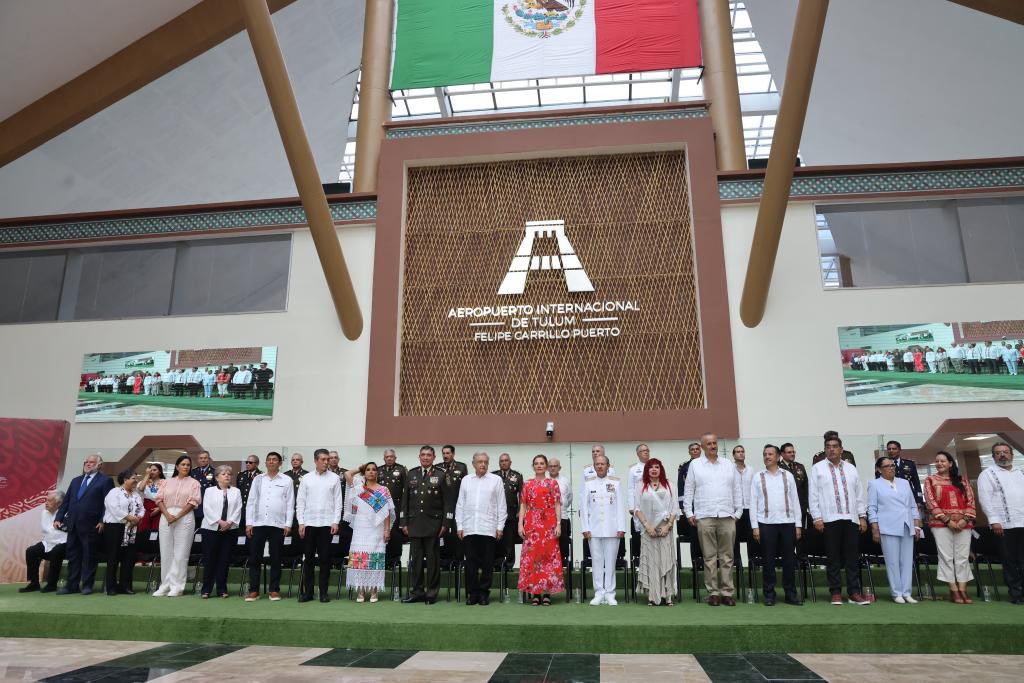 cmmerino's tweet photo. Me siento honrado y orgulloso de haber acompañado al presidente @lopezobrador_ a la inauguración del #AIFCP, que fortalece la conectividad aérea. El #AIFCP será un motor de crecimiento y desarrollo para el Sur-Sureste, y es el símbolo de la esperanza y el cambio. https://t.co/QW4Yl6iE8S