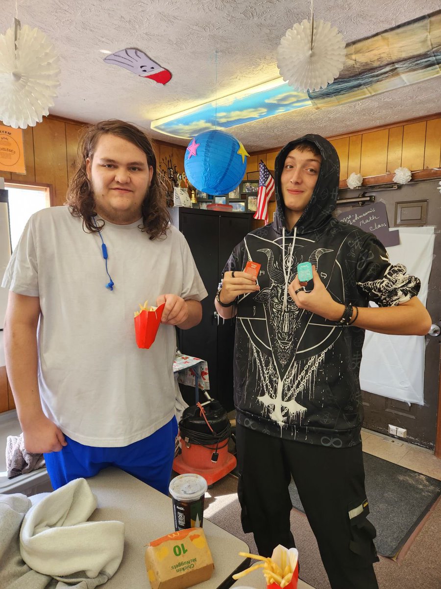 KHHSIndians's tweet photo. Students in Mr. Fernandez, Mrs. Johnsen, and Mr. Jenning’s class have had many celebrations this year! 
⭐️A/B Honor Roll 
⭐️Fast Food Friday for earning ALL weekly points
⭐️Superstar citizens
We are so proud of the work our students and teachers are doing! #OneTribe #NewHeights https://t.co/xGgeCsPBi6