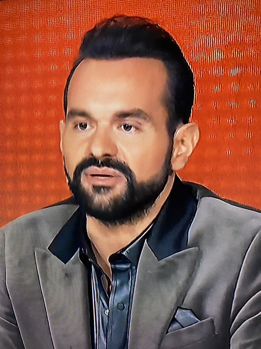 Αυτός εδώ κρίνει τους παίχτες που ο ίδιος έβαλε και ο ίδιος θα τους έχει στην εταιρεία του ποιο στημένο #FameStoryGr δεν υπάρχει !
Απαράδεκτοι είστε !