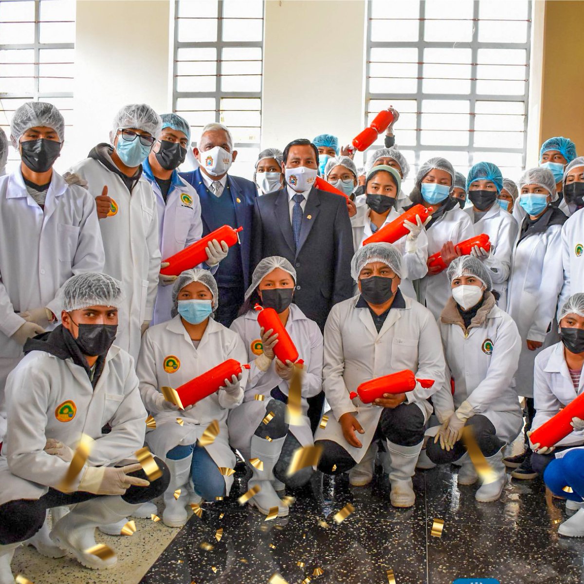 UAltiplano's tweet photo. 👉 Las UNA Puno expresa felicitación a las autoridades, docentes, plana administrativa, estudiantes y graduados de la Escuela Profesional de Ingeniería Agroindustrial, por haber logrado su #Acreditación #Internacional por parte del Instituto de ICACIT.🎖 https://t.co/FluMpXoOkU