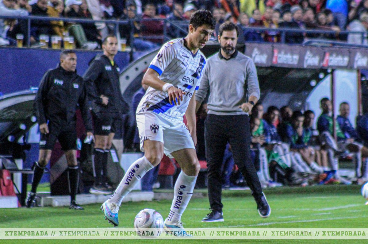 XTemporada's tweet photo. #Fotogalería | Aquí te dejamos la galería del encuentro entre @AtletideSanLuis vs @Rayados en el Estadio Alfonso Lastras, duelo correspondiente a los Cuartos de Final de Ida de la @LigaBBVAMX 

📷: @Lalohcs_ 

📲Galería completa aquí: https://t.co/vmMXfkEd1h https://t.co/z2Ci0KJz5s