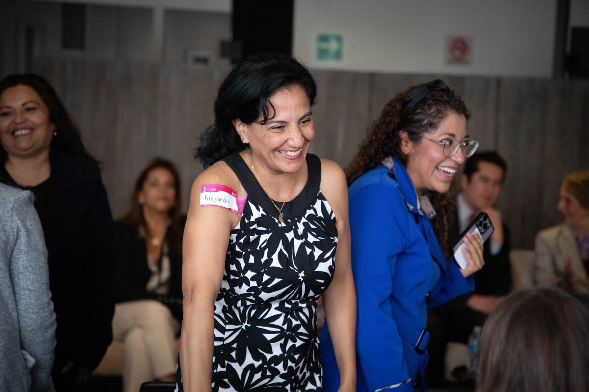 IsraelZamora_'s tweet photo. #Viernes de #iMPULSARTEMujeres en el Senado de la República, una red de #networking de mujeres empresarias, donde se capacitan y motivan empresarialmente, creando espacios seguros para su desarrollo. #Cuauhtémoc https://t.co/K1WjzKOHcy