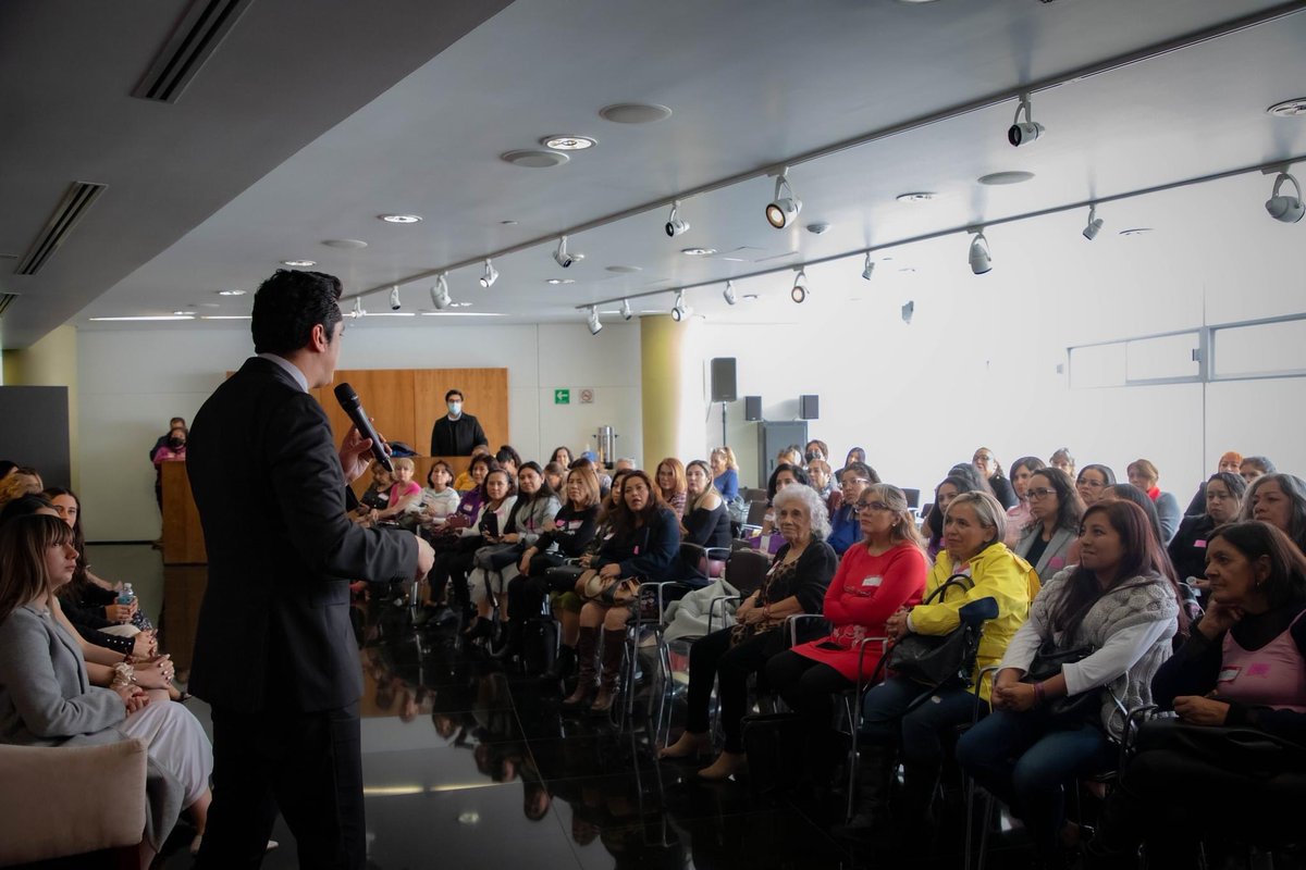 IsraelZamora_'s tweet photo. #Viernes de #iMPULSARTEMujeres en el Senado de la República, una red de #networking de mujeres empresarias, donde se capacitan y motivan empresarialmente, creando espacios seguros para su desarrollo. #Cuauhtémoc https://t.co/K1WjzKOHcy