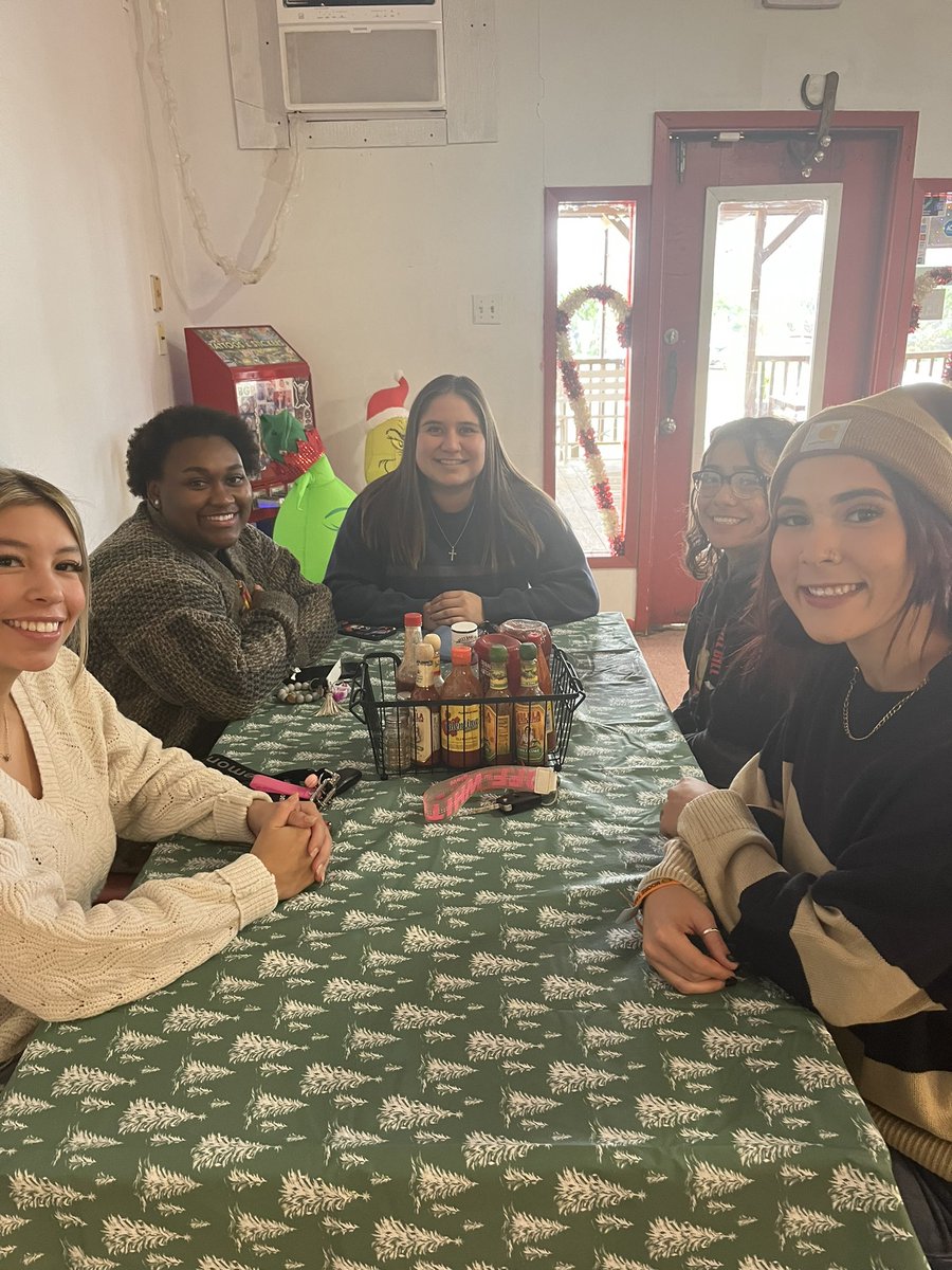 TamusaSoftball's tweet photo. Great Christmas party  BBQ lunch today with the team!! https://t.co/LtxfueI1ik