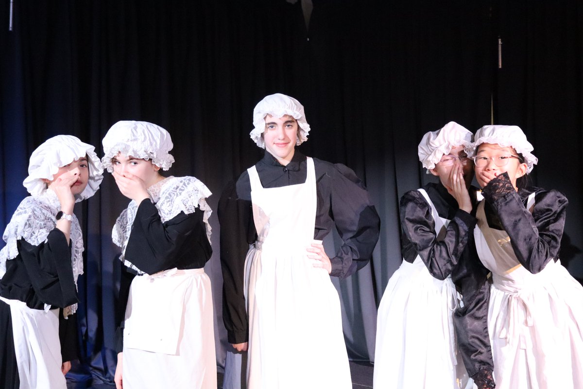 KewHouseSchool's tweet photo. Over the last two nights, students from all year groups staged a brilliant performance of "#TheMoonstone" winter production to a packed audience of enthralled staff and parents. ๐คฉ Congratulations to all our #KHS students & staff, you made us all #SOproud! โญ๏ธ
#TakeABow #KewHouse https://t.co/22FaHMuvib