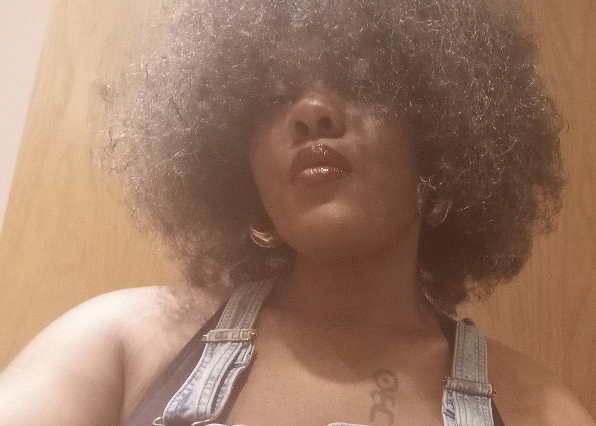 jaegreen1234's tweet image. #Rabbit, rabbit!
Good Luck to all in the coming month!🕎🎄🎂☃️

#GoodLuck 
#Dece