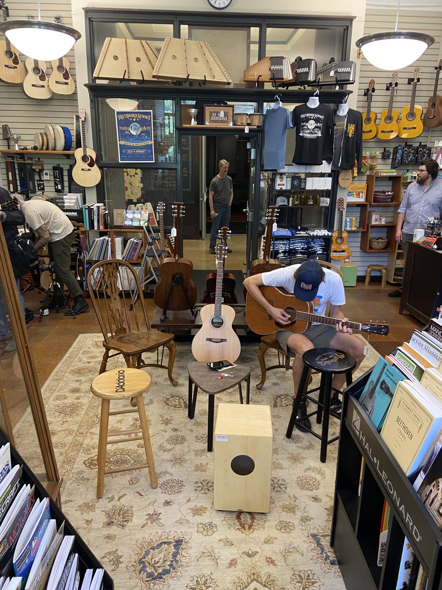 Fretboard Summit tweet media