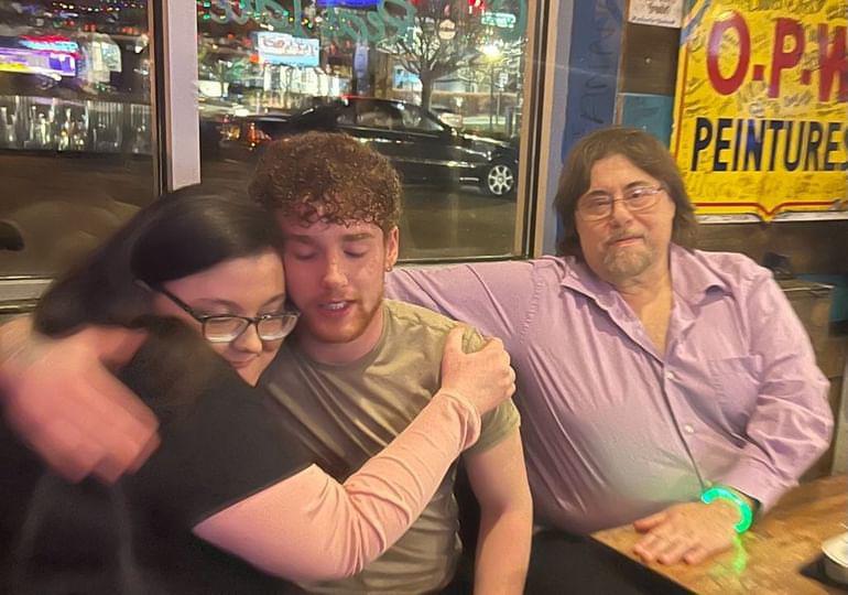 OTOisALight's tweet photo. @andrewbloomexp @jon_klaasen @otoofficial @LexTinRoof Had a heart to heart moment with @dawsonthuckabee!!🙂😍🥺🫂❤❤😇😇🤝🏻Love you Dawson!!🙂Hope you are feeling better!!🙂 https://t.co/gvoKdab8Io
