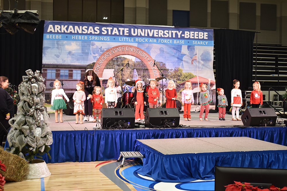 ASUBeebe's tweet photo. Last night, ASU-Beebe welcomed the campus community to the annual Tree Lighting Ceremony, presented by Eoff &amp; Associates Realty, Inc.

See more photos at: https://t.co/o9PBkatUbz

#ASUBProud https://t.co/yByiTWzWVQ