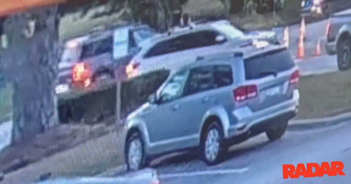 dlwright0622's tweet photo. Photo shows pick-up truck owned by Kathryn Dennis 
 recklessly plowing into Sheriff's Deputy Michelle Ward. #SouthernCharm https://t.co/VBRVTnAyyu