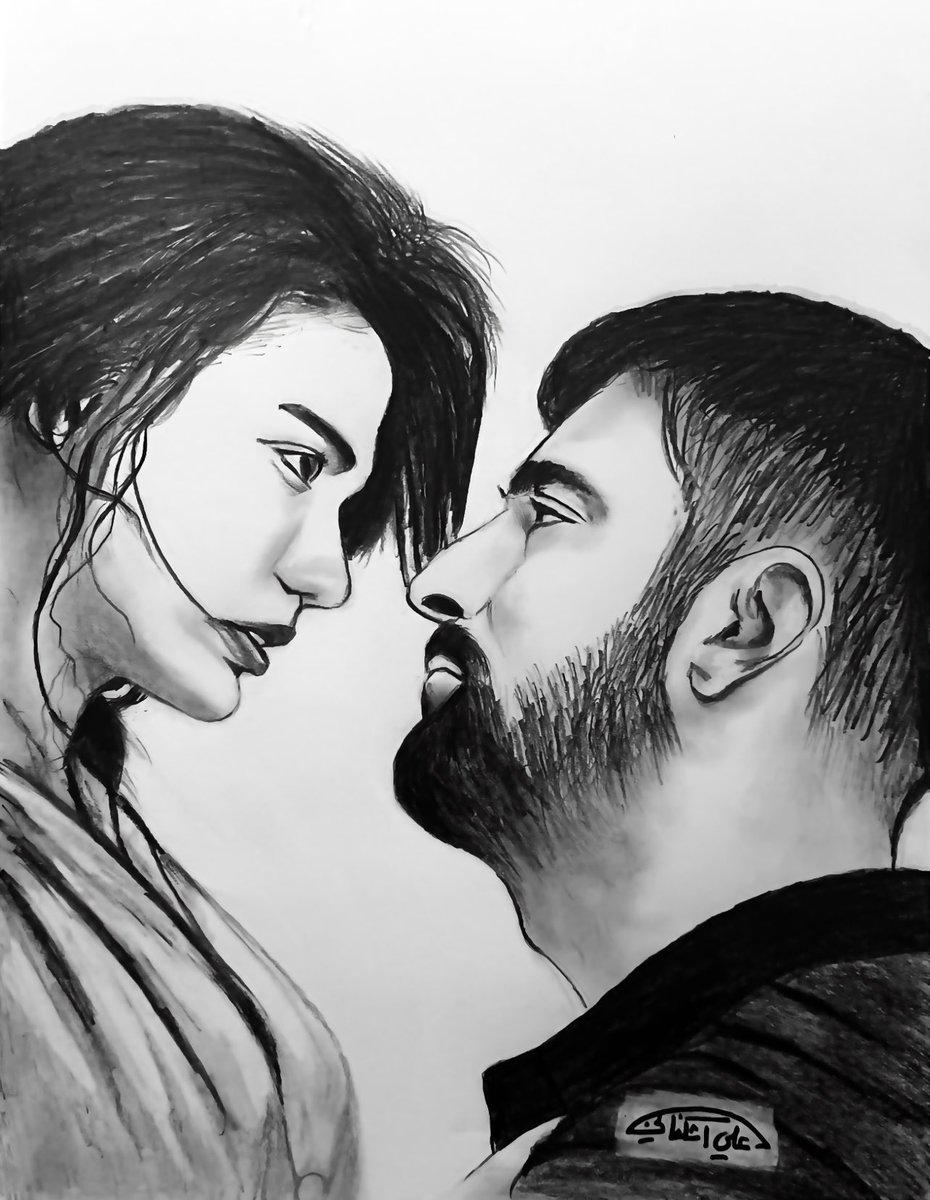 AliAhkanani3333's tweet photo. بورتريه✍️🎨 نجم التركي انجين اكيوريك مشهور في مسلسل ( اسمي فرح ) وفي دور العاشق  والمغامر ( طاهر لكيسيز ) وحبيبيته النجمه ديميت اوزدمير في دور فرح ارشادي ان شاء الله تعجبكم الرسمه✍️🎨 وتعجب كل اصدقاءي المتابعيني بالسوشل ميديا #فنان #رسام #تشكيلي #بورتريه #قلم  #رصاص  #ابداع #فنون https://t.co/h54zDgLcQw