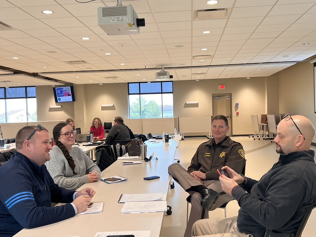ConnollyComms's tweet photo. 🎙️An enriching week diving into the world of media and public relations with FBI-LEEDA! 📰
A special thank you to Sheriff Gerber and Undersheriff Hausner of the Walworth County Sheriff’s Office for hosting AND attending! 

#crisiscommunications #mediarelations https://t.co/cClvbQWXNe