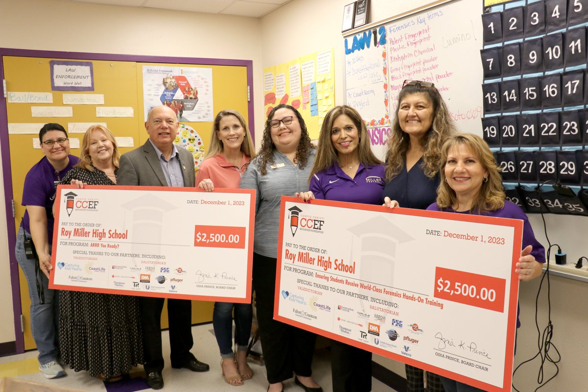 Congratulations to our educators! We are grateful and thankful for all of our business partners that make these grants possible! View more photos: drive.google.com/drive/folders/…
