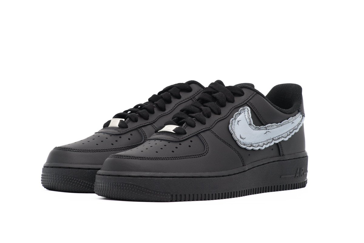 SNKRS STOCK tweet media