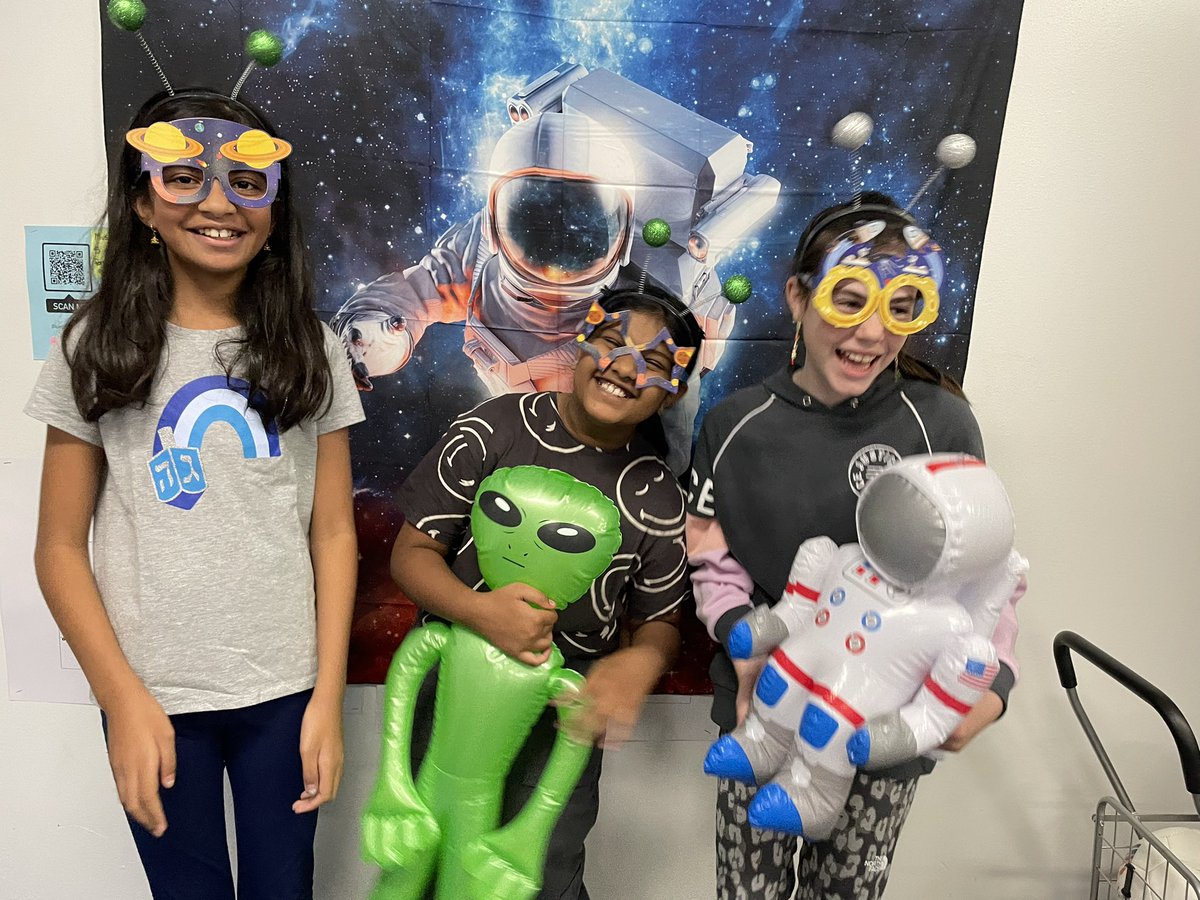 Amanda Watson (@mrsw_5thle) on Twitter photo Welcome to Planet Preamble! Hereβs what we decided was most important when making a new planet. <a href="/LilyanaElem/">Lilyana Elementary School</a> #5thgradefreedom #wearelegends π½π πΊπΈ #welovehistory <a href="/ToriArning/">Tori Arning</a> Welcome to Planet Preamble! Hereβs what we decided was most important when making a new planet. <a href="/LilyanaElem/">Lilyana Elementary School</a> #5thgradefreedom #wearelegends π½π πΊπΈ #welovehistory <a href="/ToriArning/">Tori Arning</a>