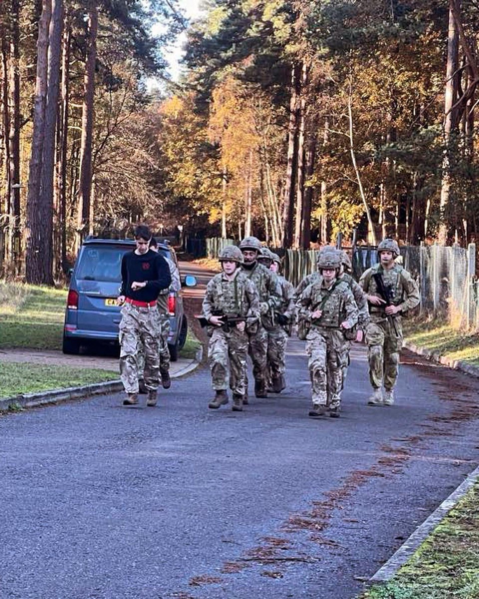 9RegimentRLC's tweet photo. CO’s March &amp; Shoot Competition was held earlier this week with the event being conducted over 3 days in Pirbright, Woking.

Drills and repetition can only get you so far. The fit, thinking soldier is what makes a team thrive. 

Congratulations to 94 Sqn who took first place 🥇 https://t.co/v0QA9DcyQi