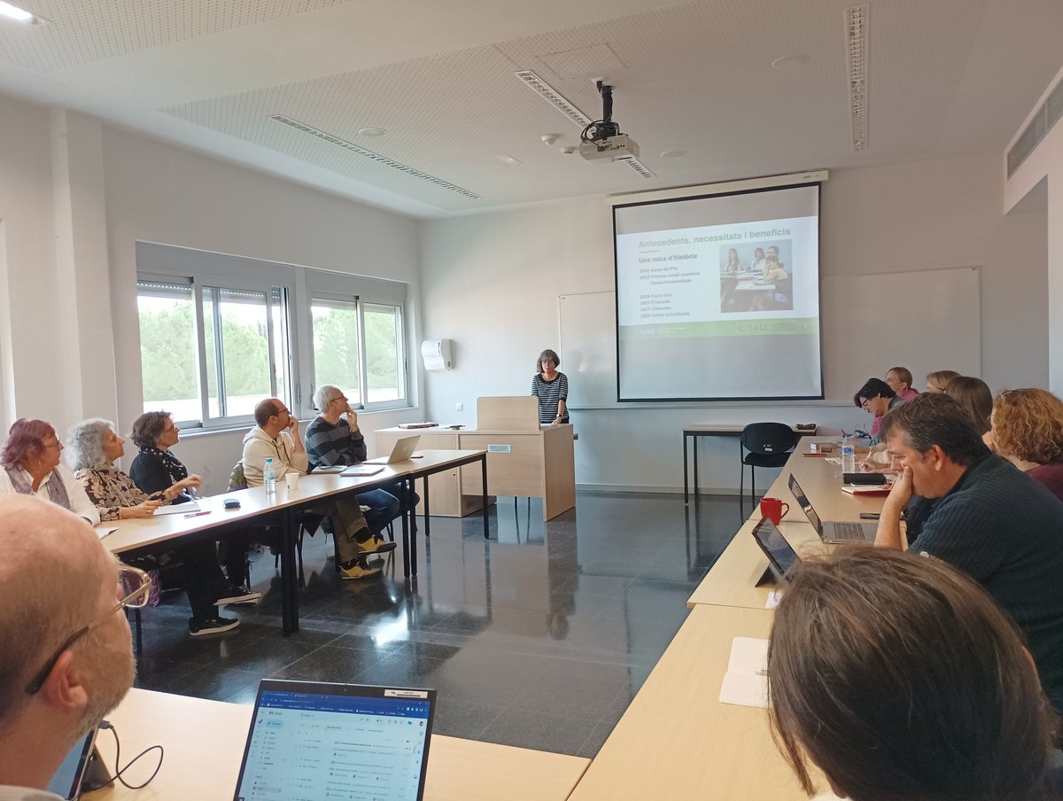 SLT_UPC's tweet photo. Els serveis lingüístics ens hem reunit per treballar en la millora de les convocatòries interuniversitàries d'exàmens de català conduents a l'obtenció de certificats oficials, especialment del nivell C1 per al professorat universitari. Bona col·laboració i bons acords! #CIFALC https://t.co/sQAqEAqEKG