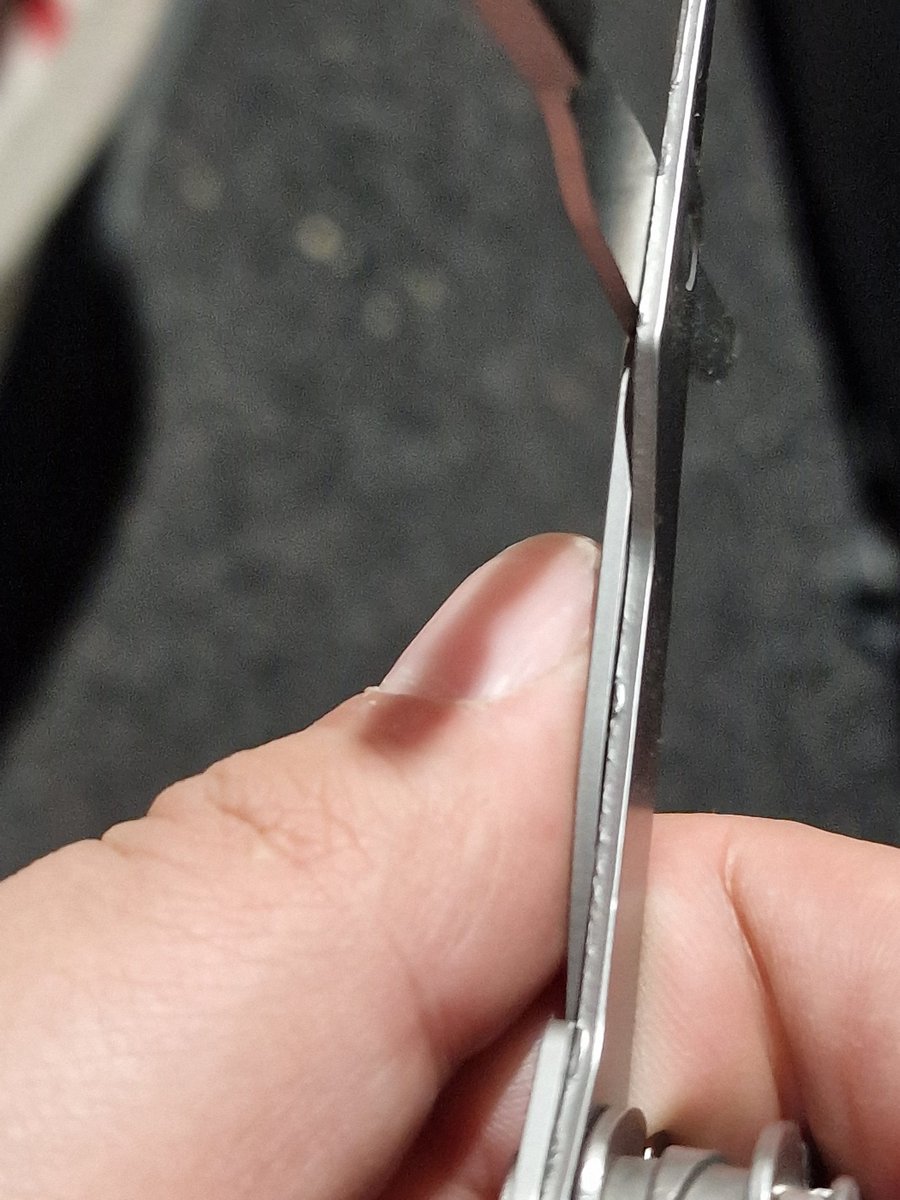 Vilciks's tweet photo. Hi @Leatherman got this Surge from @Millets UK. Is it real? Not on same quality level as rest of my Leathermans. What are your thoughts? Don't know exchange or get money back. https://t.co/v185wWtujR