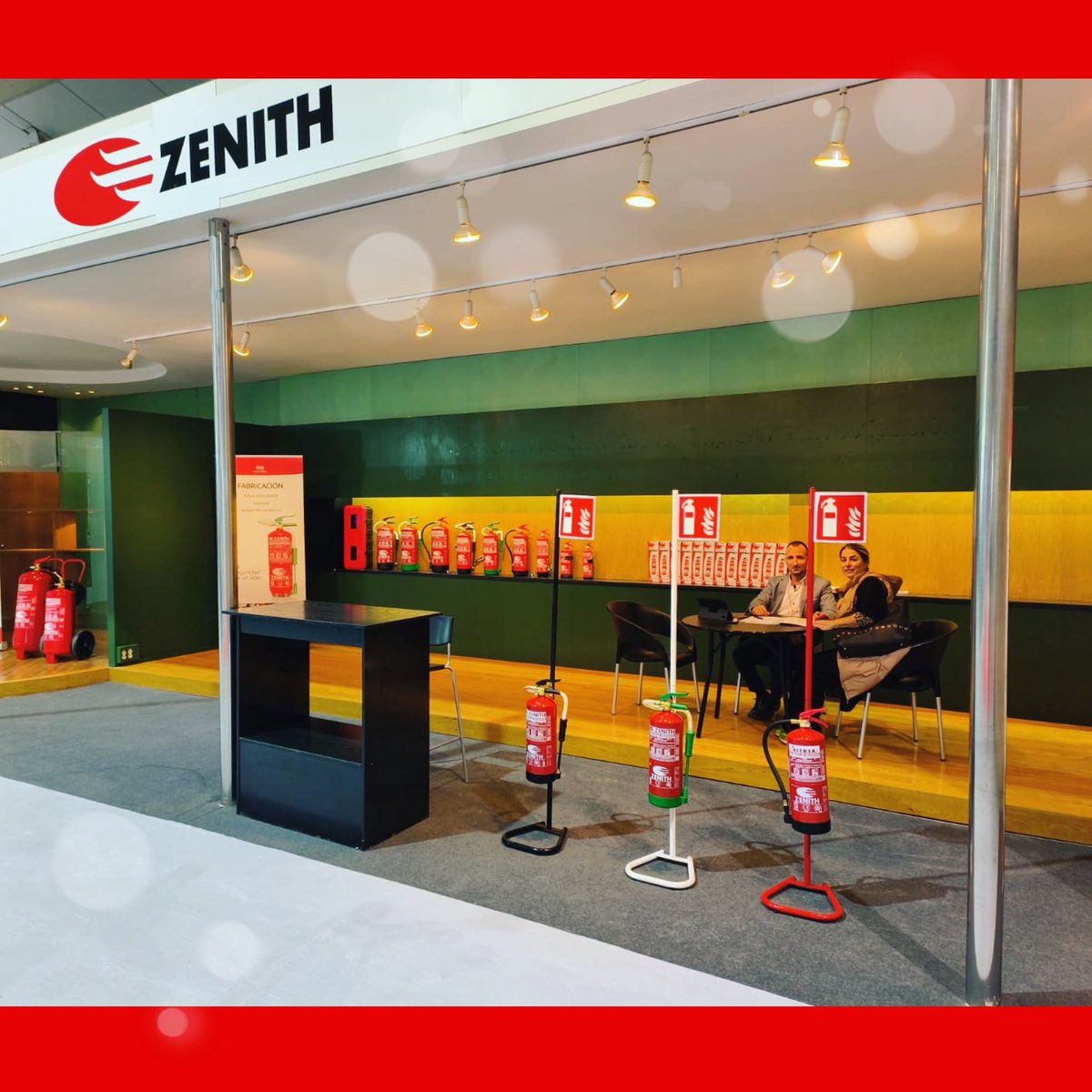 ZenithExtintor's tweet photo. 🧯¡Llevamos la seguridad al siguiente nivel en el Salón de la Automoción de #IFEPA! Del 1 al 3 de diciembre, Zenith Contra Incendios estará en Torre Pacheco, Murcia, mostrando nuestra tecnología puntera para proteger vidas y vehículos. ¡No te lo pierdas! #SeguridadEnMovimiento" https://t.co/PJHTuLjpql