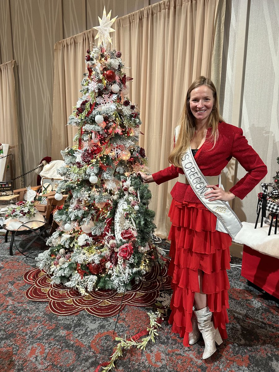 Calling all elves! Come join us today at Safeway Providence Festival of Trees at the Oregon Convention Center. Enjoy holiday activities for all ages and abilities until 1 p.m. foundation.providence.org/oregon/portlan…