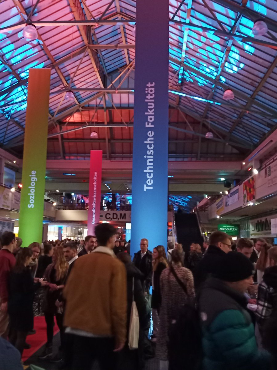 Wir <a href="/tf_unibielefeld/">Faculty of Technology Bielefeld</a> <a href="/unibielefeld/">Bielefeld University</a> gratulieren allen Absolvent:innen🧑‍🎓 des Jahres 2023 herzlich!🎉🥂