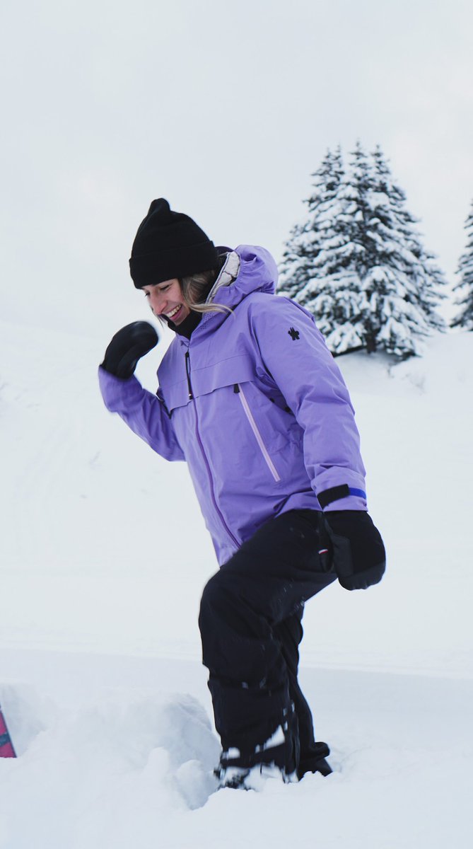 LaffontPerrine's tweet photo. Demain aura lieu la première Coupe du monde de la saison.

Pour moi ce sera un hiver différent de ceux que j’avais l’habitude de vivre ces dernières années mais il va me permettre de reprendre un max d’énergie pour les prochains.

Un gros ***** à @french_mogul_team 🔥 https://t.co/vwG1TrWwr9