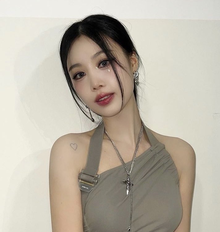 holtsummit's tweet image. #SOOJIN pics🤍 #AGASSY is actually so good, I don’t get why people don’t like it. #tyty is good too